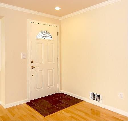 2nd image of 415 Healy Ave S #122