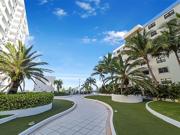 2nd image of 100 Lincoln Rd #315