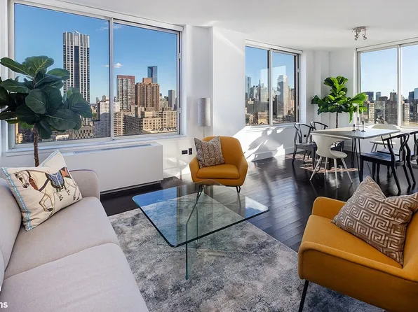 200 Riverside Blvd APT 35E, New York, NY 10069