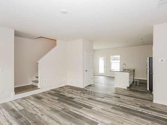 5th image of 108 Dogwood Village Trl Unit C