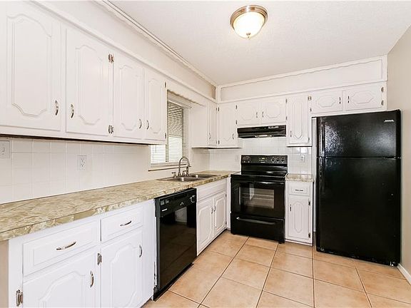 5th image of 9536 Ditman Way
