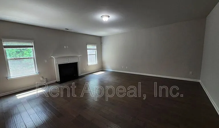 3523 Woodshade Dr — Photo 5