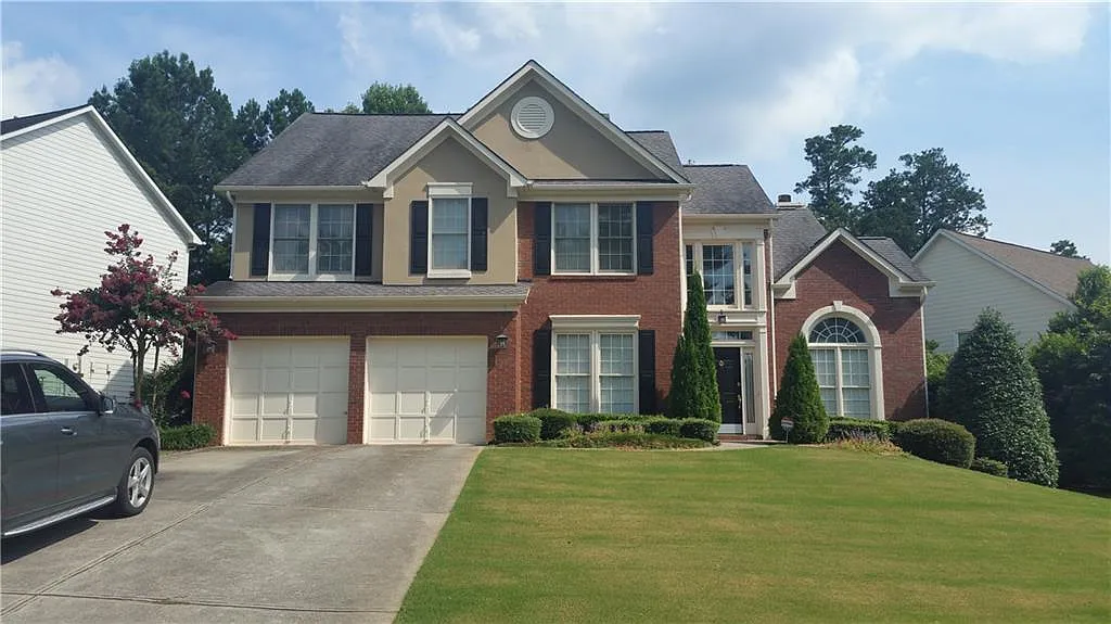 4 bed, 3.0 bath, 2821 sqft, $3,300 — Photo 1