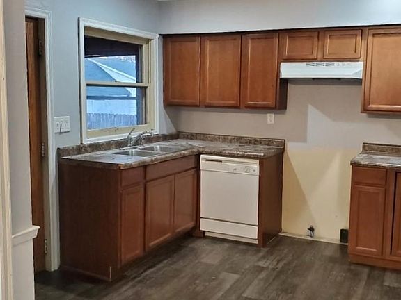 5th image of 409 A Ave E