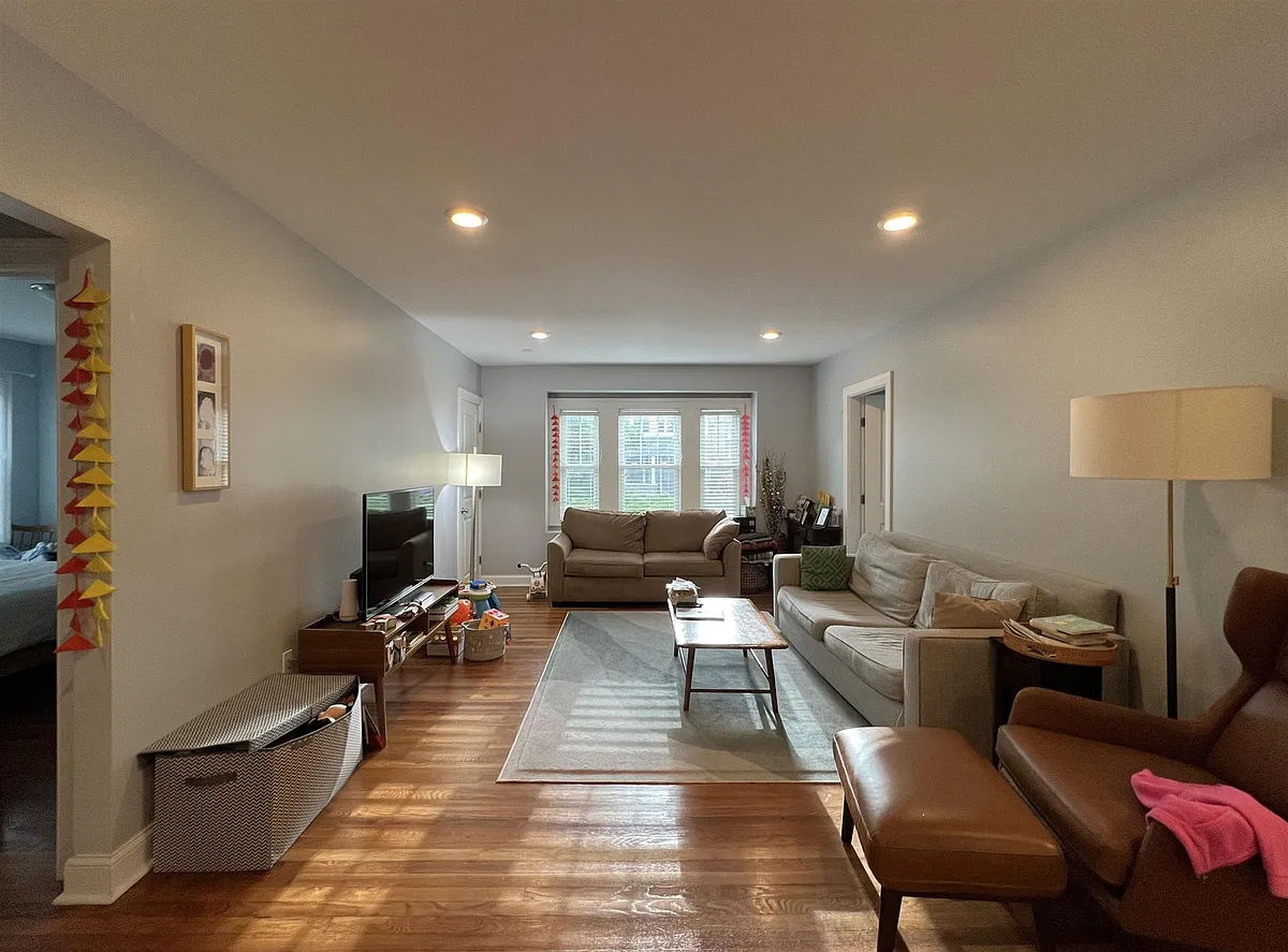 Building Photo - 48 Maynard St #1