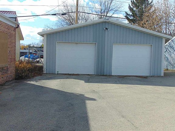2nd image of 217 Wolf River Dr