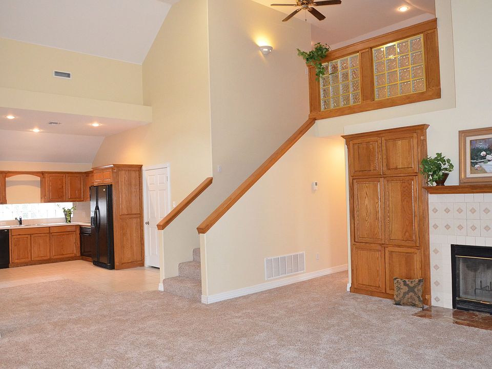 1st image of 2919 Loma Linda Ln