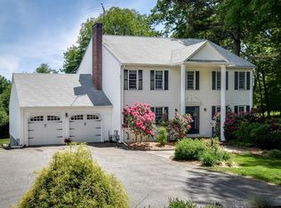 92 Flanagan Dr, Framingham, MA 01701