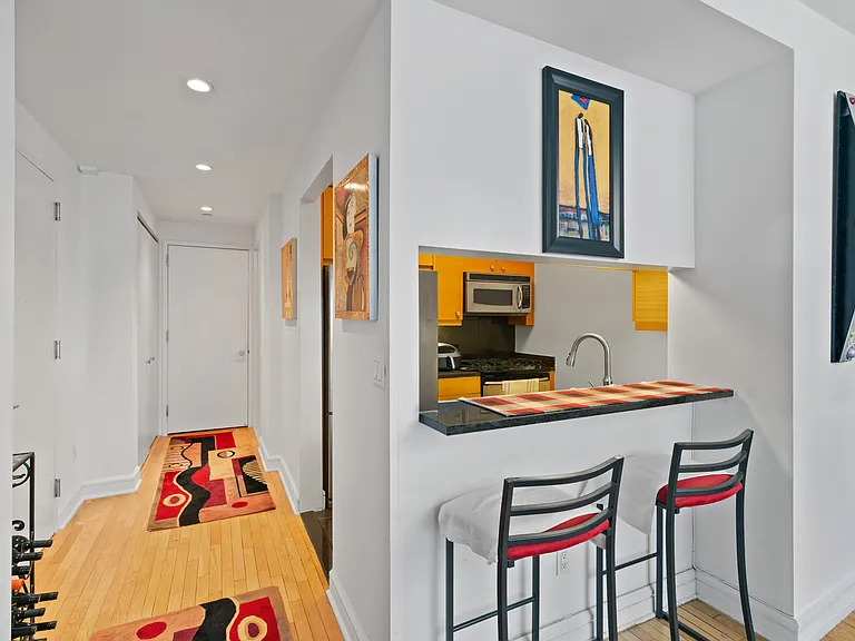 120 Riverside Blvd #3U — Photo 8