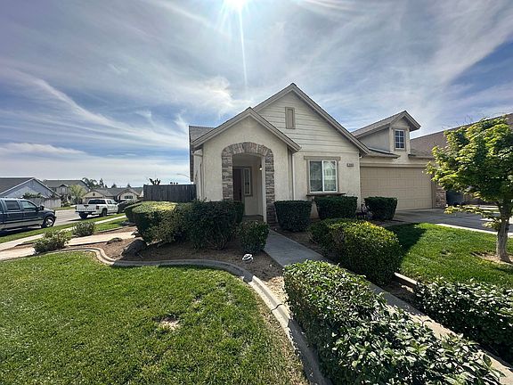 2nd image of 2462 Gallery Dr