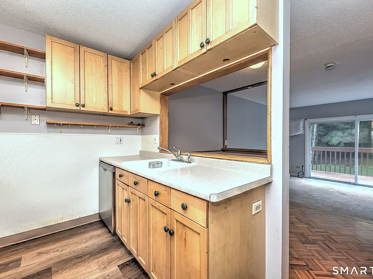 29 Anton Rd #D — Photo 15