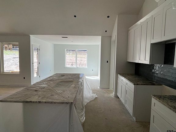 4th image of 564 County Road 2745