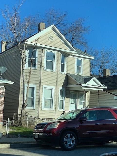 1st image of 2623 E 2nd St