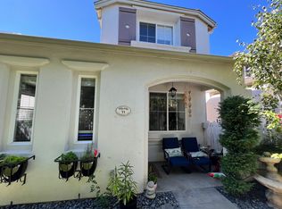 71 Middlebury Ln, Irvine, CA 92620