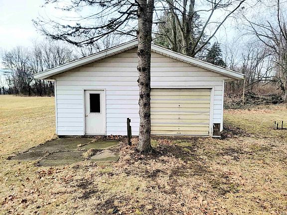 3rd image of 65719 State Road 15