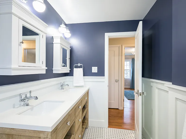 407 Russell Rd — Photo 31