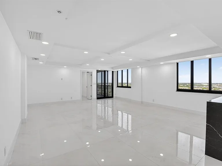 3420 S Ocean Blvd #PHT — Photo 5