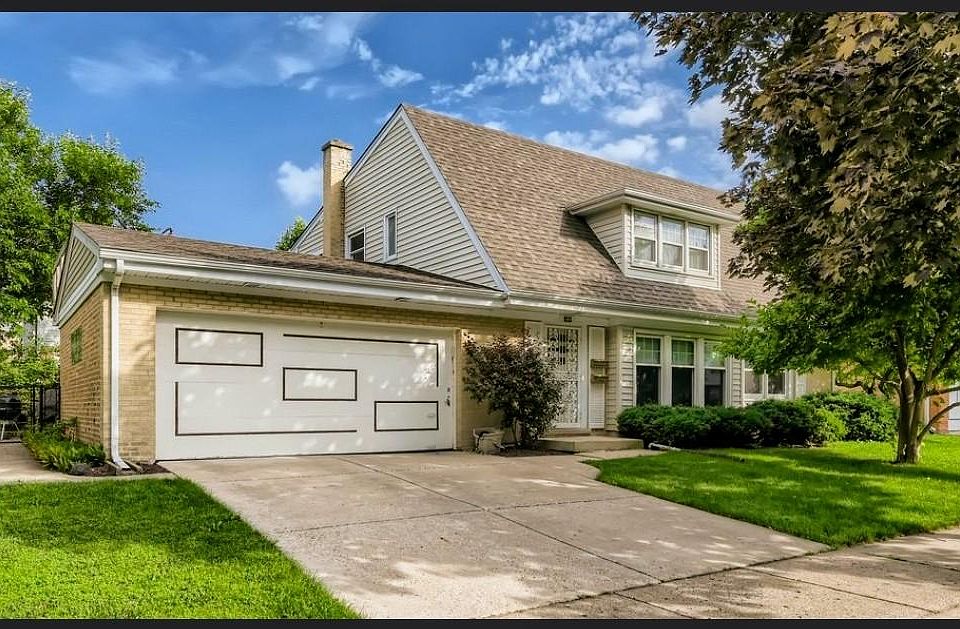 1st image of 9231 N Courtland Dr #1