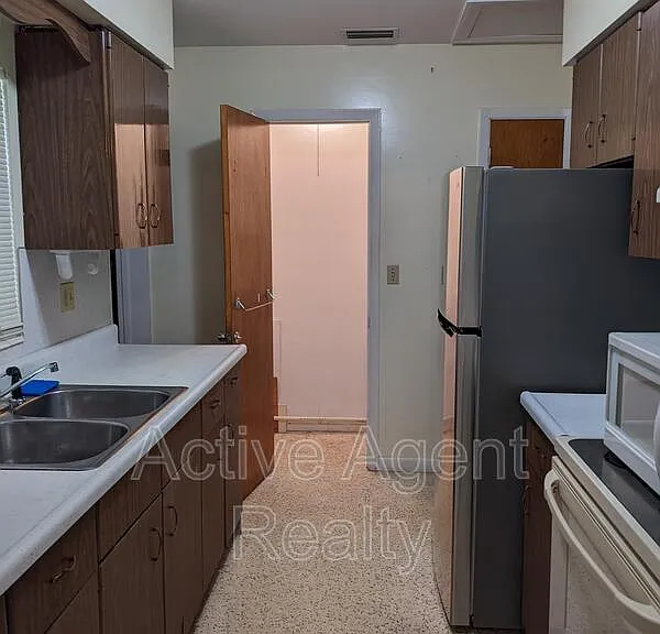 454 S Hibiscus Ave — Photo 8