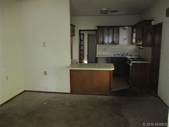 4th image of 207 S Okfuskee Ave