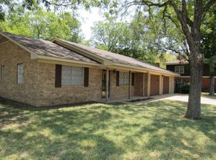 2005 N Jackson Ave, Cameron, TX 76520