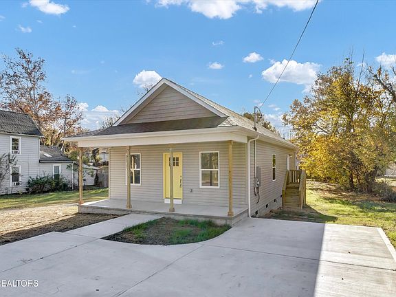 3rd image of 3132 Martin Luther King Jr Ave