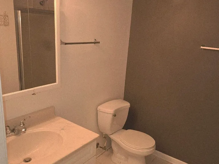 213 E Liberty St #8 — Photo 12
