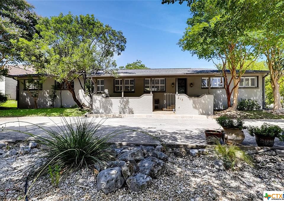 1st image of 213 Honeysuckle Ln