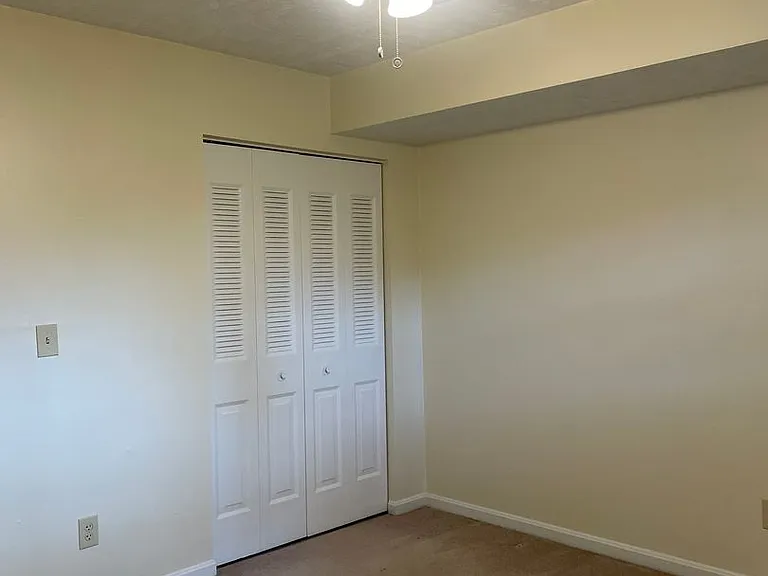 Cortland Court Apartments 333 — Photo 9