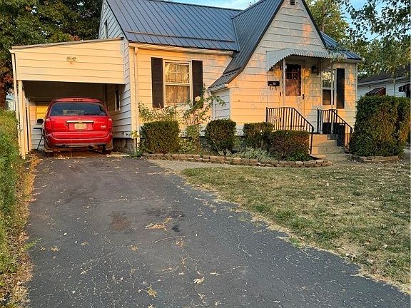 2nd image of 2456 Crew Ave
