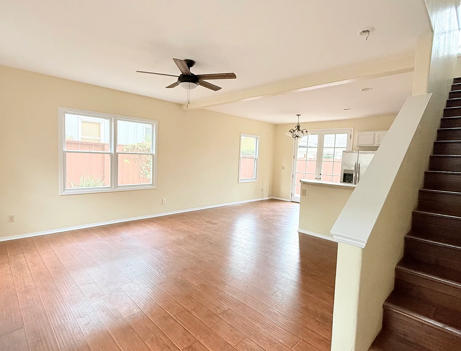 3 bed, 1604 sqft, $5,950 — Photo 2