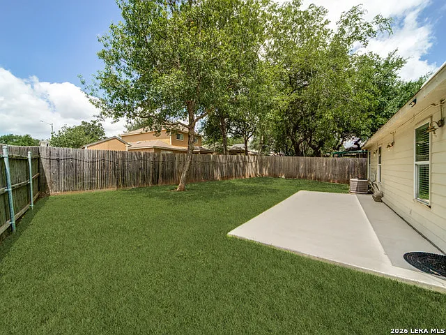 200 Katie Ct — Photo 12