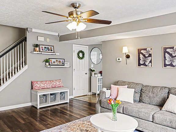 3rd image of 310 Essex Ct