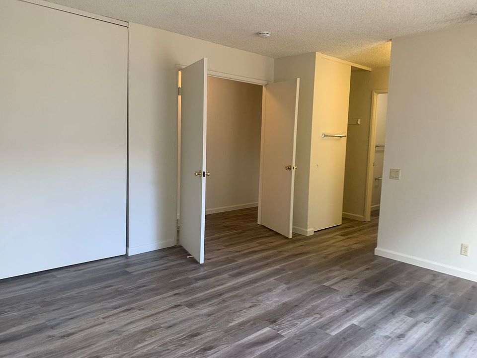 1st image of 9377 Blue Oak Dr