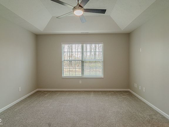 4th image of 4845 Ventura Blvd