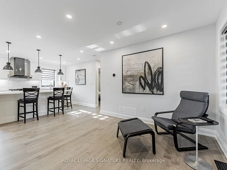 16 Boem Ave — Photo 12