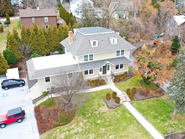 525 W State St APT 5, Kennett Square, PA 19348