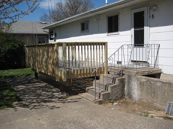 Large Deck off the Kitchen