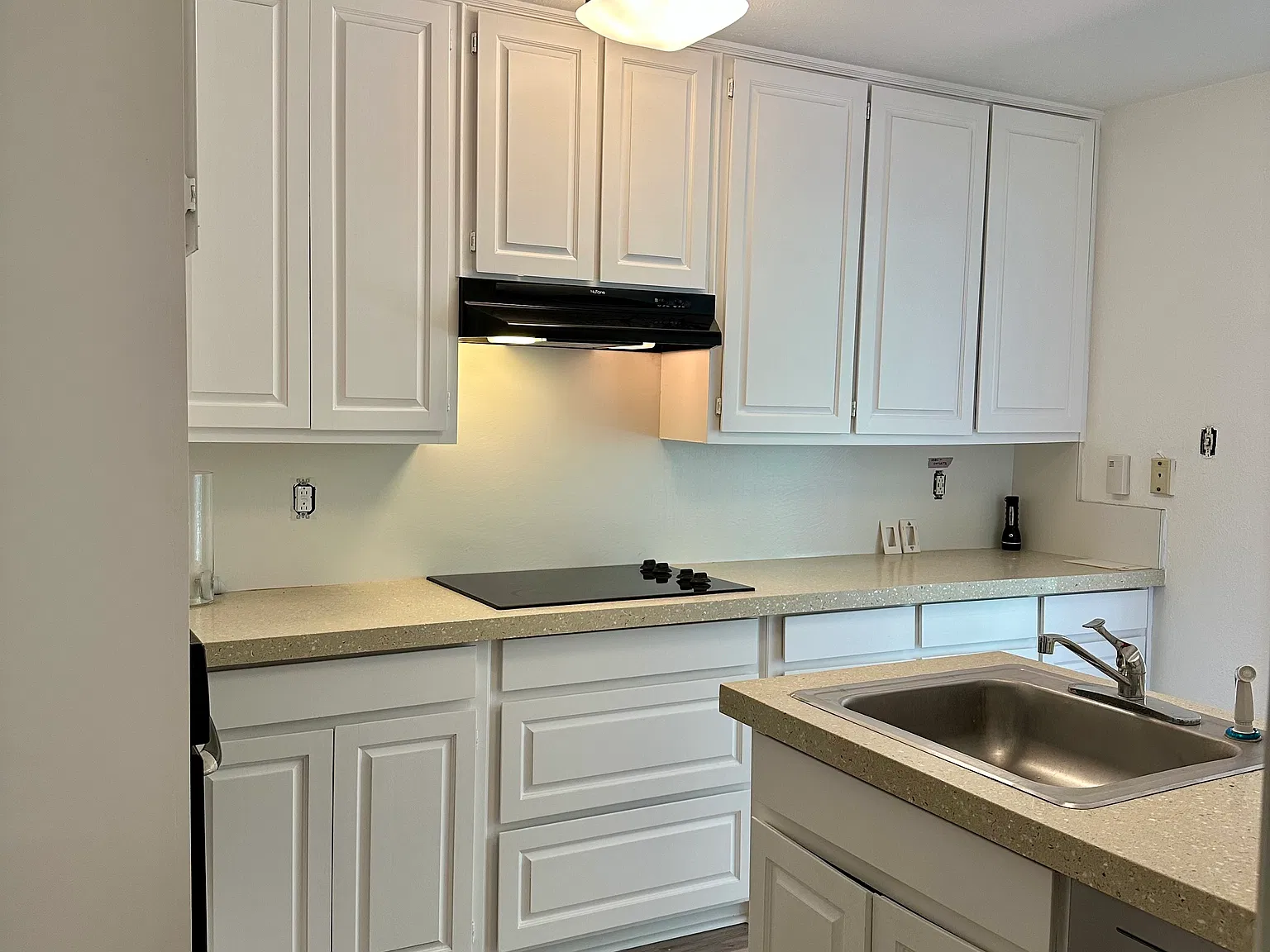 1616 Aldridge Dr — Photo 2