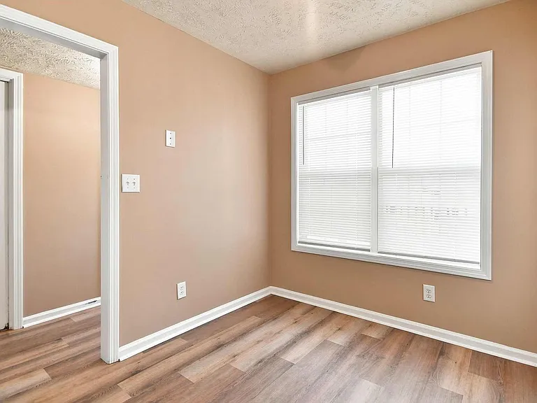 1631 Baltimore Dr — Photo 8