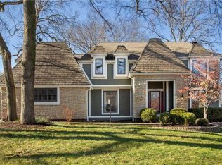 9732 W 115th St, Overland Park, KS 66210