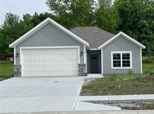 14 Howard Cir, Trimble, MO 64492