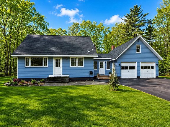 3rd image of 412 Sebago Lake Road