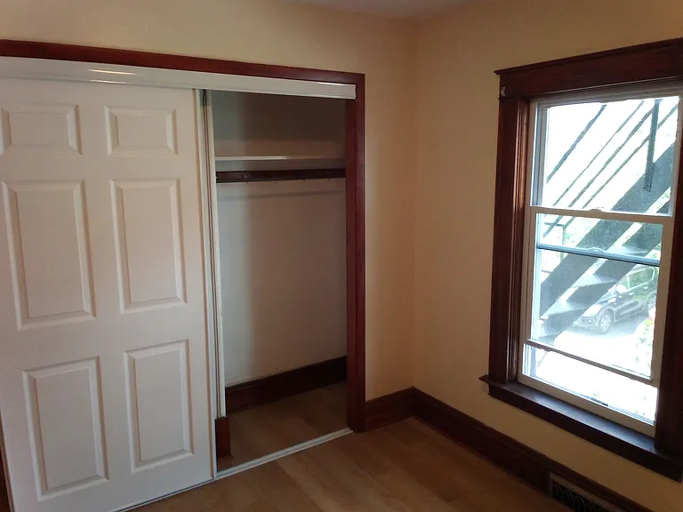 548 10th St #2 — Photo 37