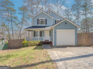 580 Lake Dr, Snellville, GA