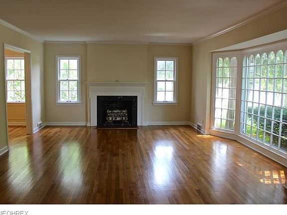 2nd image of 4053 Meadowbrook Blvd