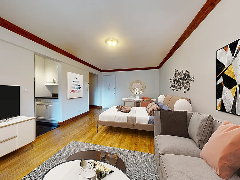 305 W 13th St #4G — Photo 2