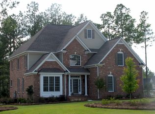 90 Rolling Pine Dr, Spring Lake, NC 28390