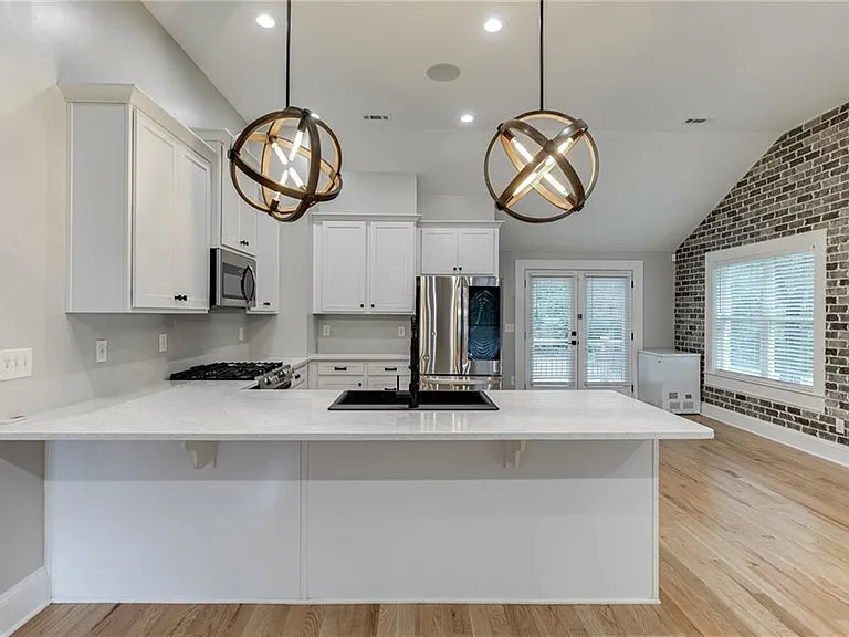 75 Cherry St — Photo 12