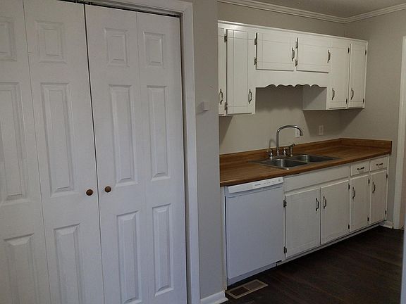 4th image of 548 Carter Ln